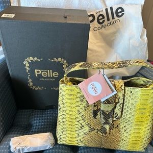 Authentic Grand Pelle lizard. Handbag